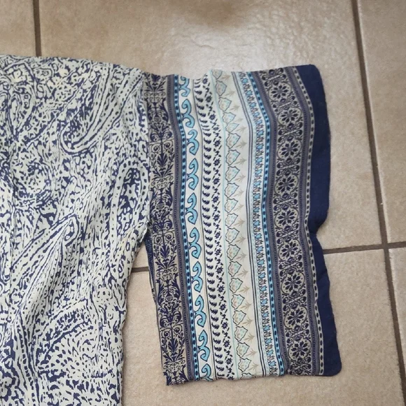 Elodie Navy and Cream Patterned Kimono - Picture 5 of 7